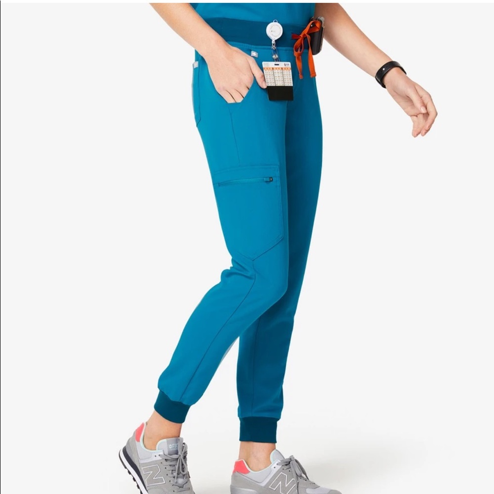 Limited edition figs scrub joggers